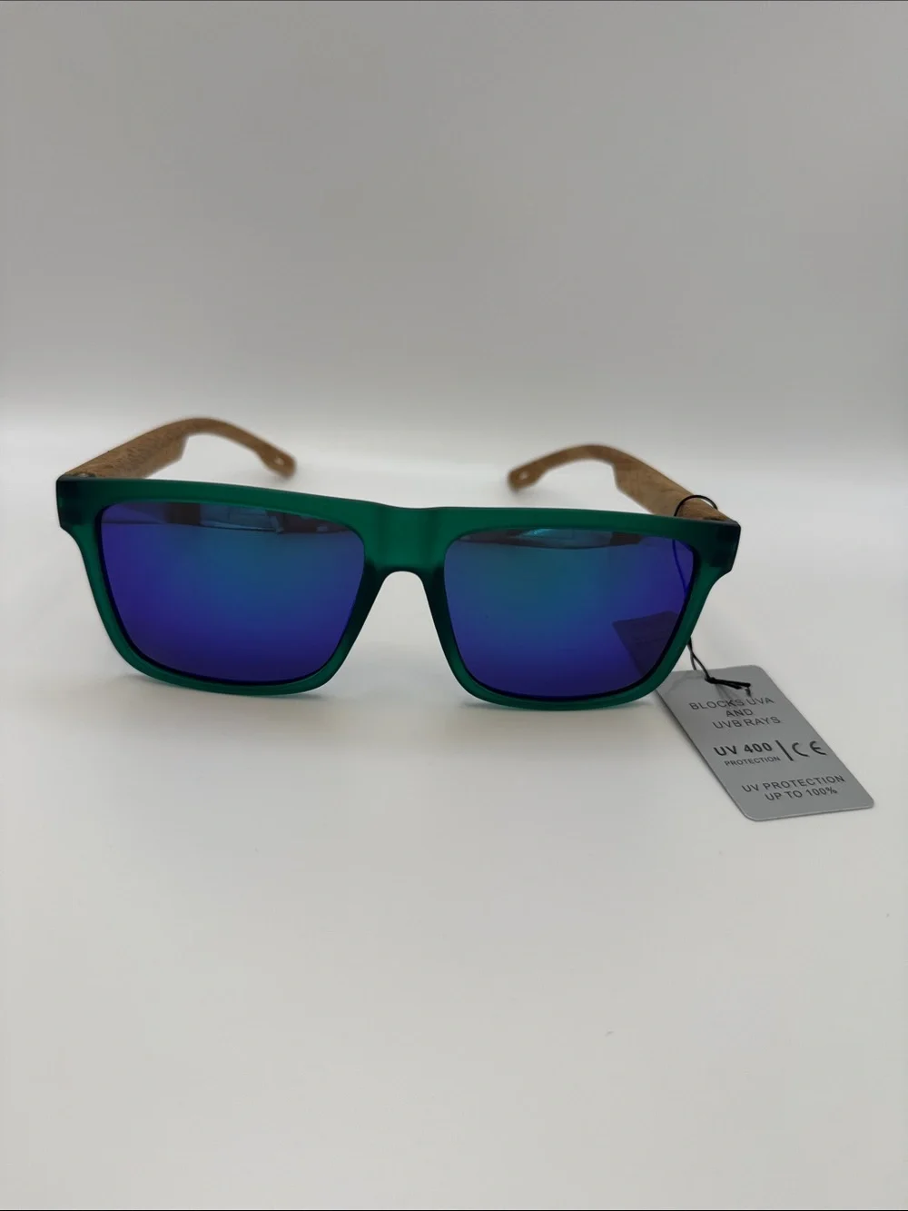 The Unbranded Brand stylish green